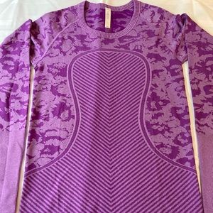 Lululemon Swiftly Tech long sleeve top
